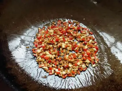 Make radish and egg fried rice step 5