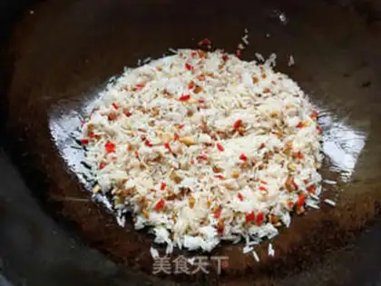 Make radish and egg fried rice step 6