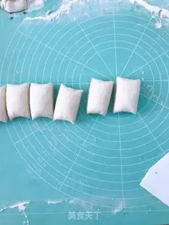 Make Pretzel rolls step 5