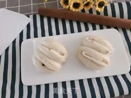 Make Pretzel rolls step 10