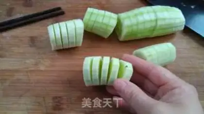 Make The lantern cucumber step 3