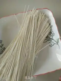 Make Breakfast noodles step 1