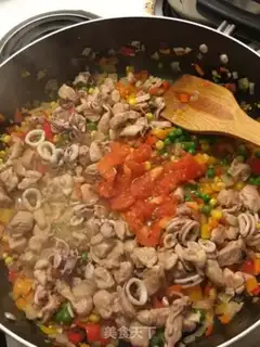Make Spanish seafood step 6
