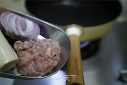 Make White meat and pastry step 1