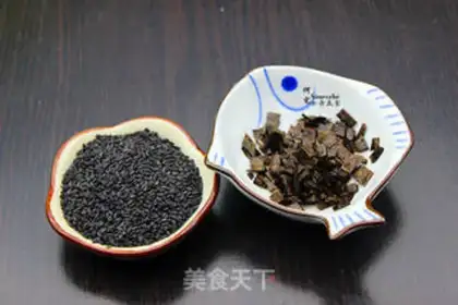 Make Black Sesame Seaweed Biscuit step 1
