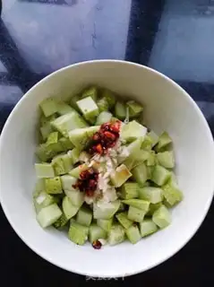 Make Stupid cucumber with peanut rice step 4