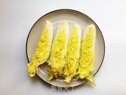 Make Garlic fan dolls step 1