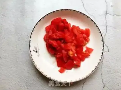 Make Tomato egg oak soup step 1