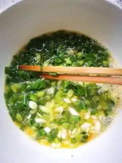 Make Onion omelet step 1