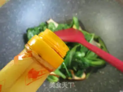 Make Scrambled chicken caterpillar step 3