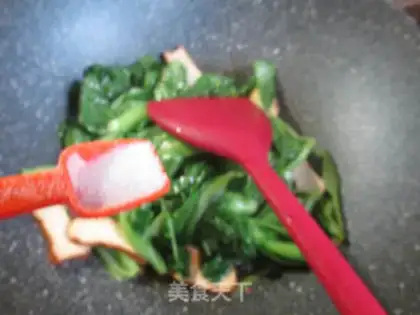 Make Scrambled chicken caterpillar step 4