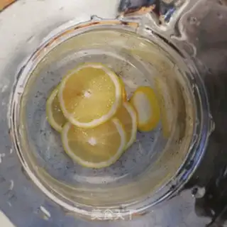 Make Bronco-cracker lemon tea step 0