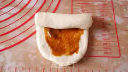 Make Sand and tea, cream and cream step 8
