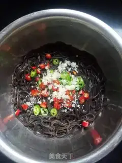 Make Spicy root powder step 4