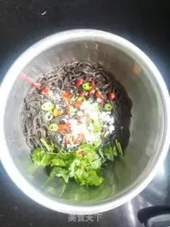 Make Spicy root powder step 5