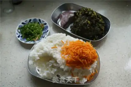 Make Sour sauce, fried rice step 0