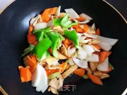 Make Three-coloured little fried meat step 6