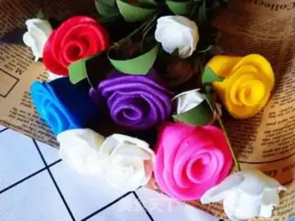Make Rolling candy roses step 11