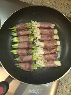 Make Bacon rolls step 4