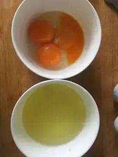 Make Gold three-coloured eggs step 1