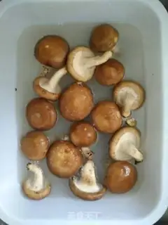 Make Fried celery step 0