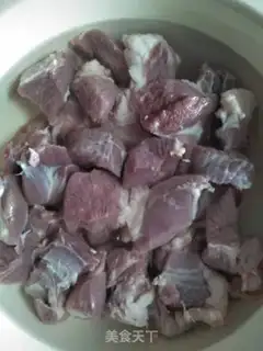 Make A lamb stew with radish step 1