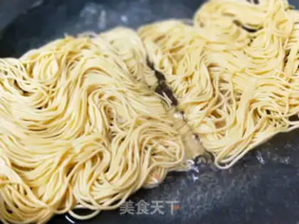 Make eel sauce noodles step 4