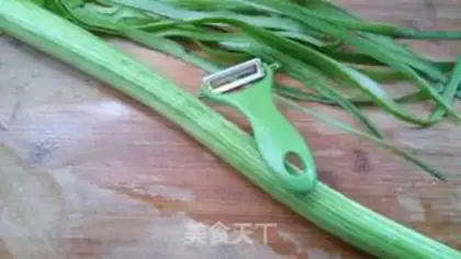 Make Garlic fan silk melon step 2