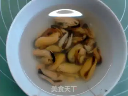 Make Smelt soup step 1