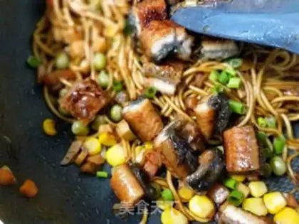 Make eel sauce noodles step 9