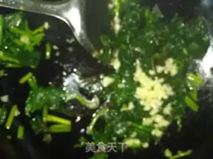 Make Garlic melon leaves step 3