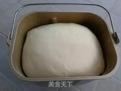 Make Chinese hot dog rolls step 3