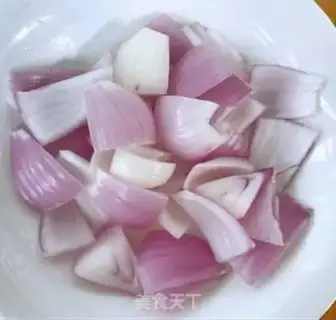 Make Five flowers and spicy cabbage step 2