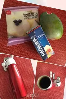Make Mango Snowmen step 0