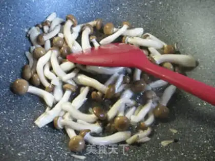Make Crab mushrooms and smelts step 2