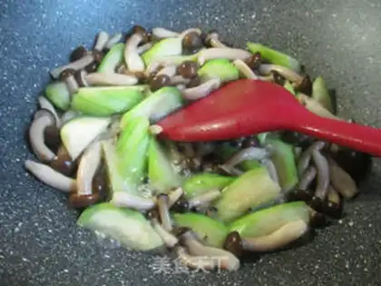 Make Crab mushrooms and smelts step 5