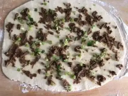 Make Onion sesame bean cake step 5