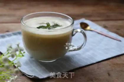 Make pineapple banana shake step 8