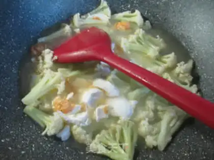 Make A duck egg bouquet step 6