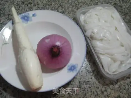 Make The onions are white step 0