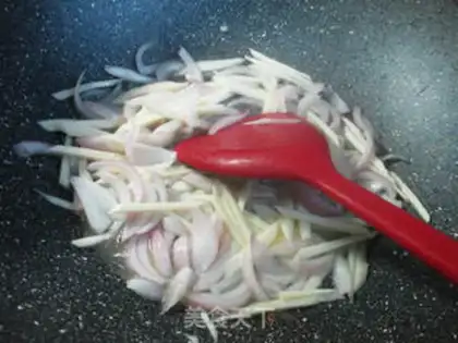Make The onions are white step 4