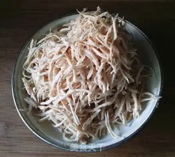 Make A salad with chicken silk step 5