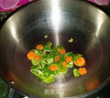 Make A salad with chicken silk step 7