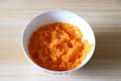 Make Carrot cat claw cake step 4