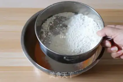 Make Carrot cat claw cake step 11