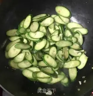 Make Smelt fried eggs step 5