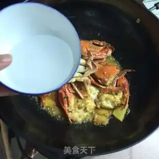 Make Spicy Thai curry crab step 8
