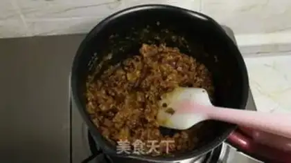 Make Red-tree cake step 2