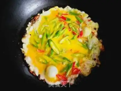 Make Cream pepper fried eggs step 5