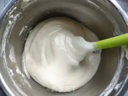 Make Tigger Cup cake step 6
